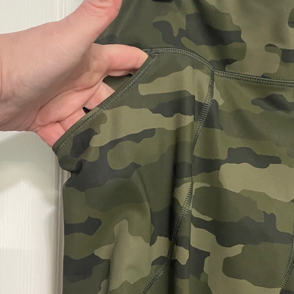 Duluth Trading Co Green Camouflage Leggings - Picture 4 of 10